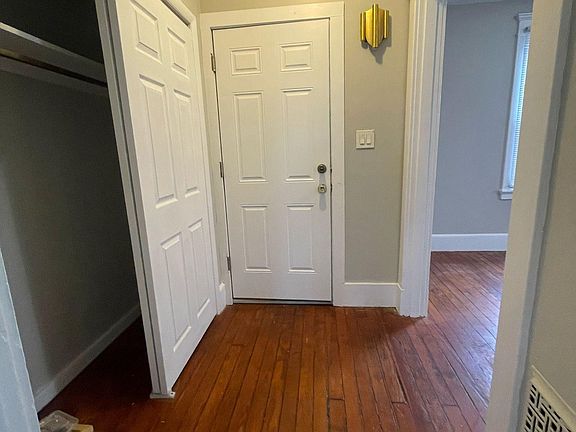 4th image of 15 Lettney Pl #2837814