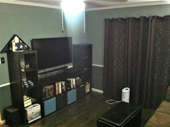 3rd image of 507 Shady Oak St
