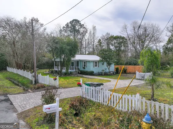 113 E Laura St, Saint Marys, GA 31558