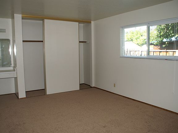 4th image of 33637 2nd St