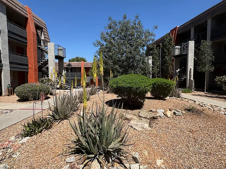 Toscana Cove — Photo 1