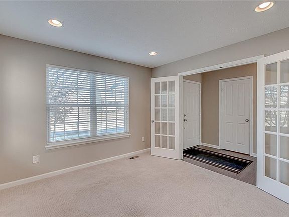 4th image of 11819 Bellhaven Dr