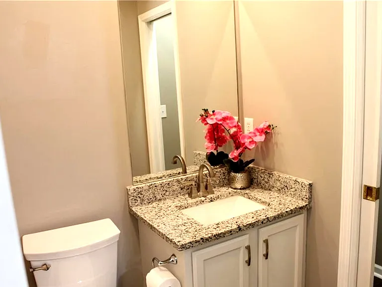 Full bath, #2.