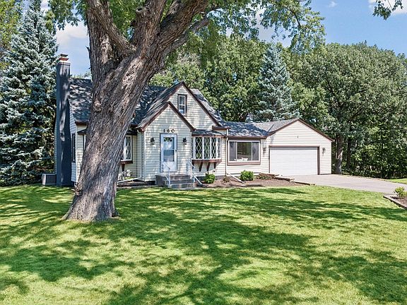 3rd image of 160 Mission Ln