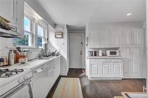 Bright kitchen with lots of storage