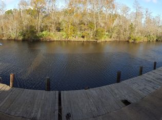 9148 Riverlodge Dr, Moss Point, MS 39562