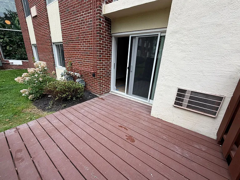 757 Main St #35 — Photo 11
