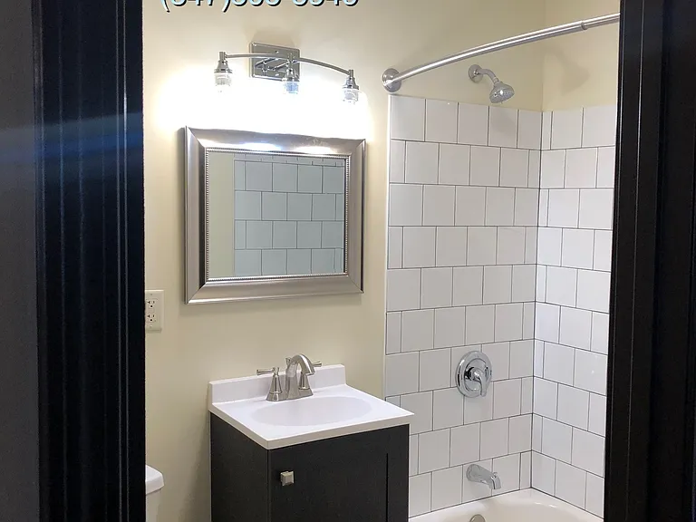4723 37th Ave #4 — Photo 9