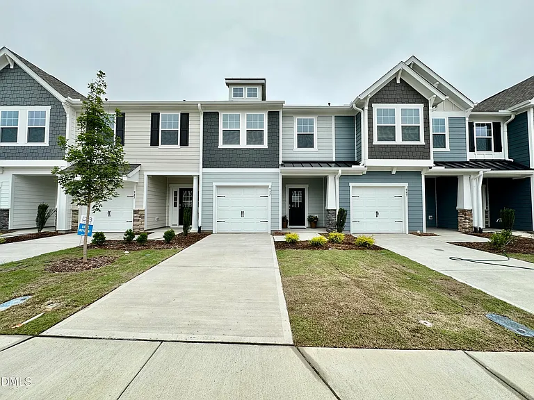 947 Kensley Grove Ln — Photo 2