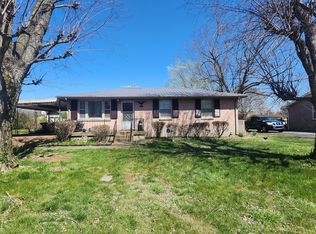 815 M S Couts Blvd, Springfield, TN 37172