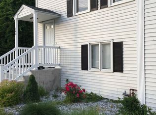 136 Riviera Dr, Agawam, MA 01001