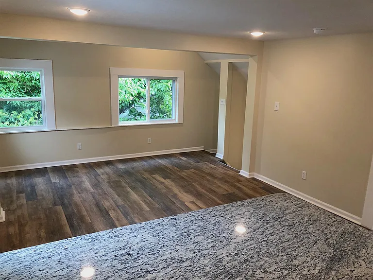 110 Charles Ave — Photo 24