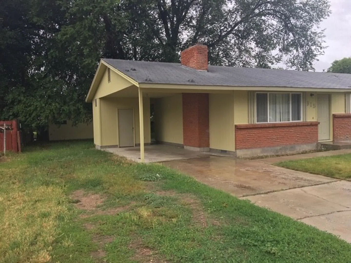 Great location, 3 bedroom, 1 bath home for rent. — Photo 2