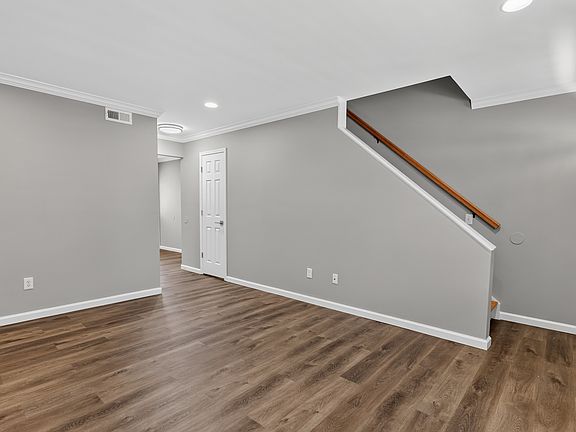 4th image of 720 N Dixie Ave APT A