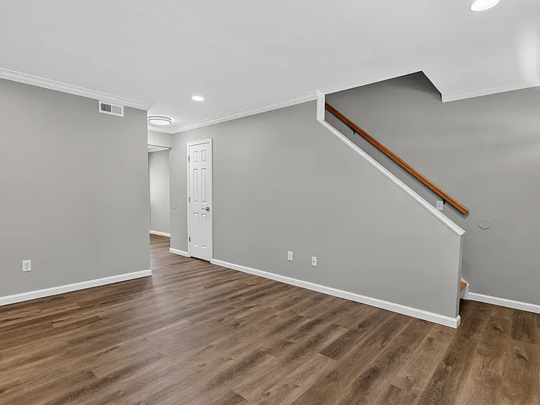 720 N Dixie Ave — Photo 13
