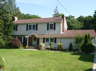 3 Thompson Hill Rd, Saint James, NY 11780