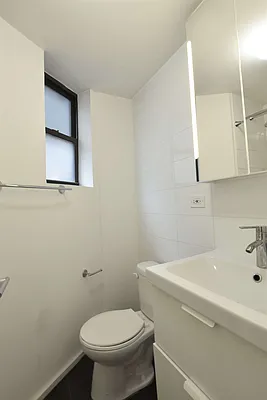 Rented by Bold New York | media 19