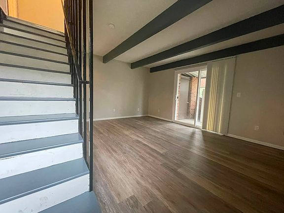 5th image of 827 Orchard St APT 6