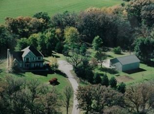 N6933 Hodges Rd, Elkhorn, WI 53121