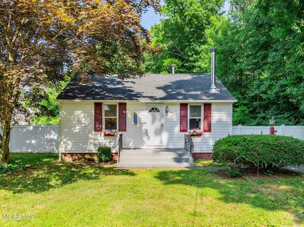 3 Honeybee Drive, New Egypt, NJ 08533