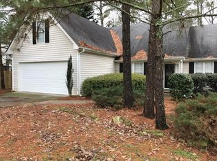 8950 Bridgewater Dr, Gainesville, GA 30506