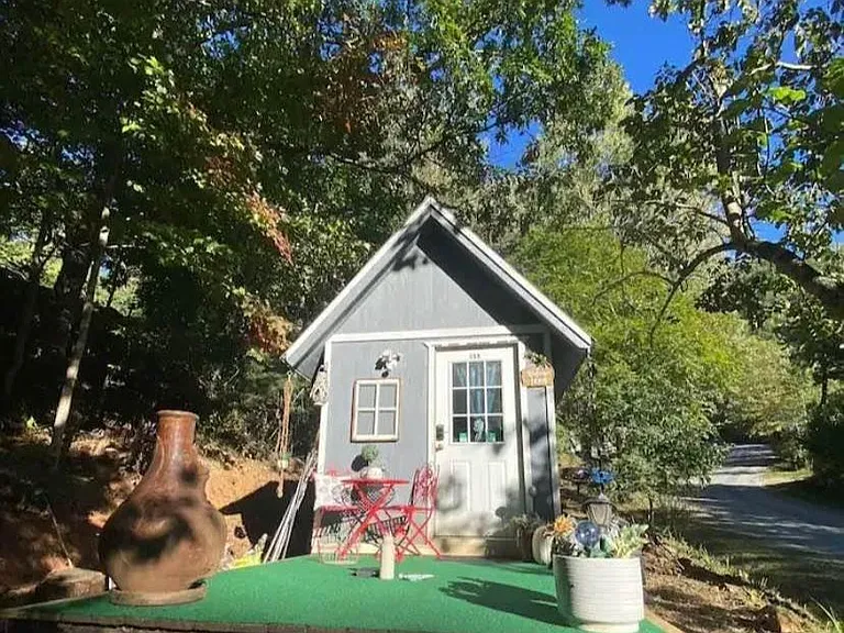 158 Hayes Cove Rd — Photo 2