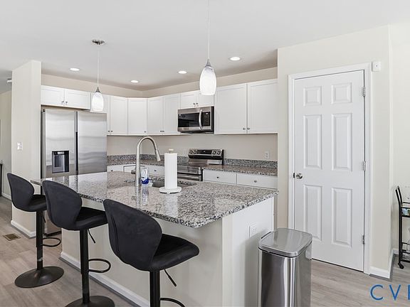 2nd image of 3901 Lighthouse Ln