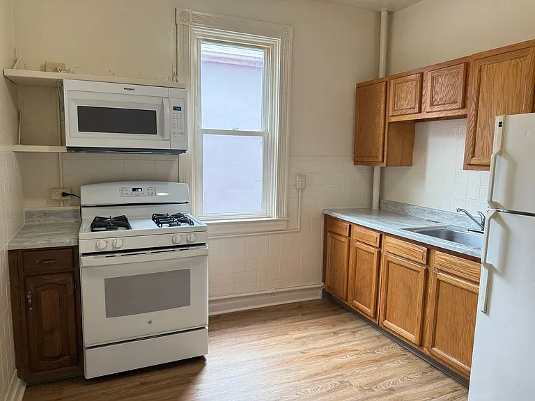454 W. King St. — Photo 3