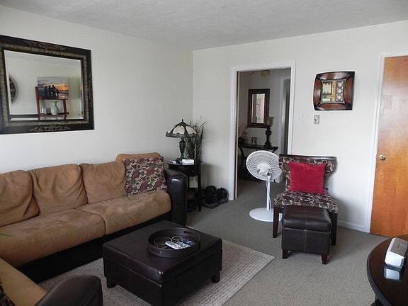 3rd image of 310 E 16th St APT C