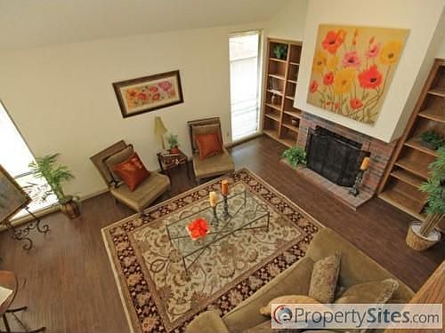 4th image of 183 Arbusto Cir