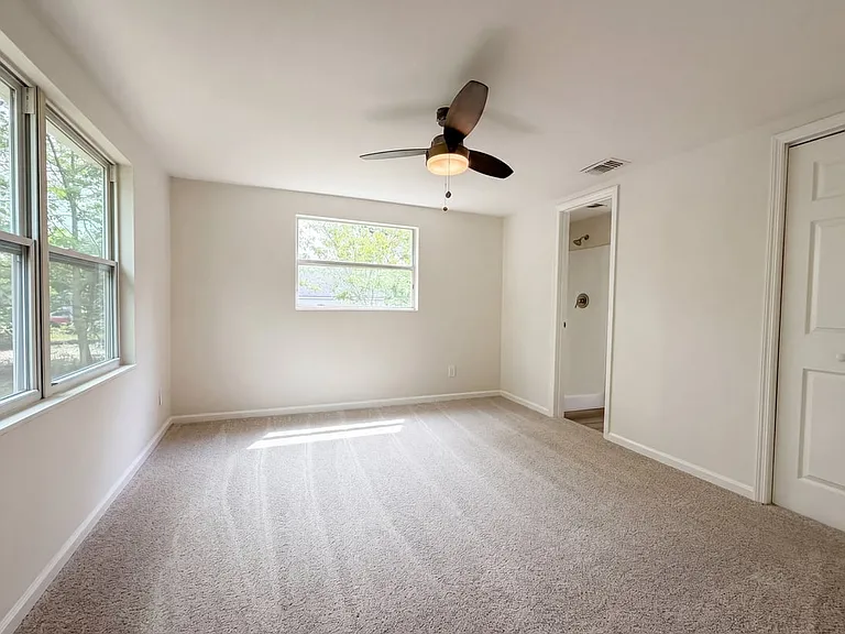 7012 Thurston Rd — Photo 4