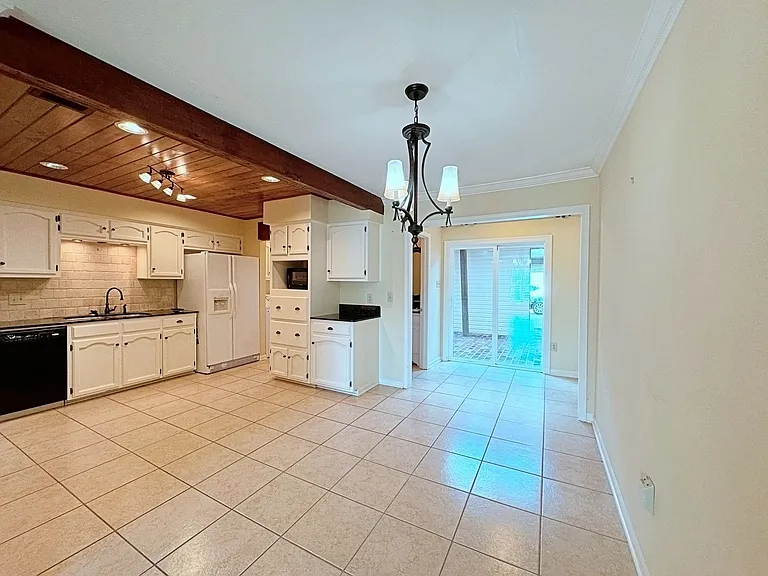 9925 Jefferson Hwy — Photo 11