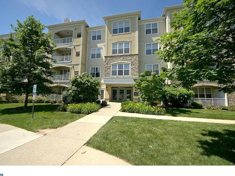 631 Masterson Ct — Photo 3
