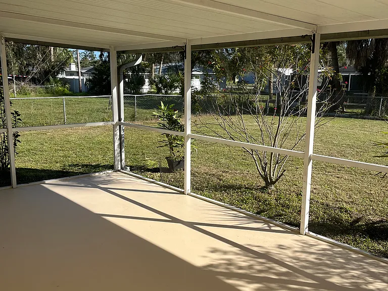 20233 Peachland Blvd — Photo 6