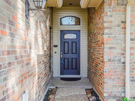 3rd image of 18924 Westwood Pl