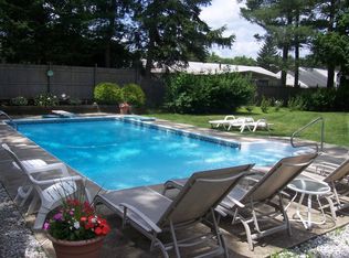 90 Thackeray Rd, Oakland, NJ 07436