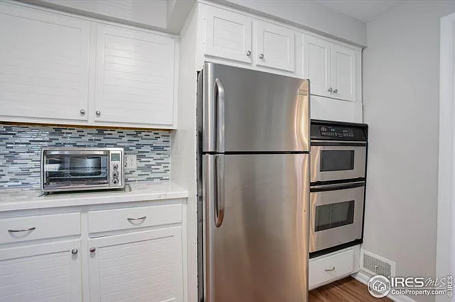 690 W Elmhurst Pl — Photo 14