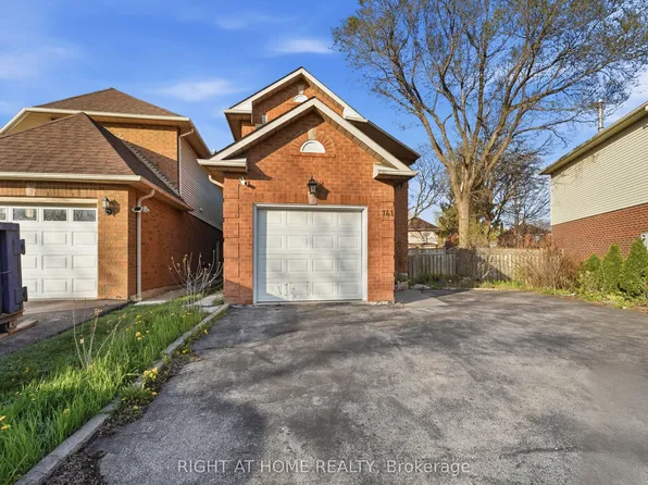 141 Sandown Ave E, Toronto, ON M1N 3W6