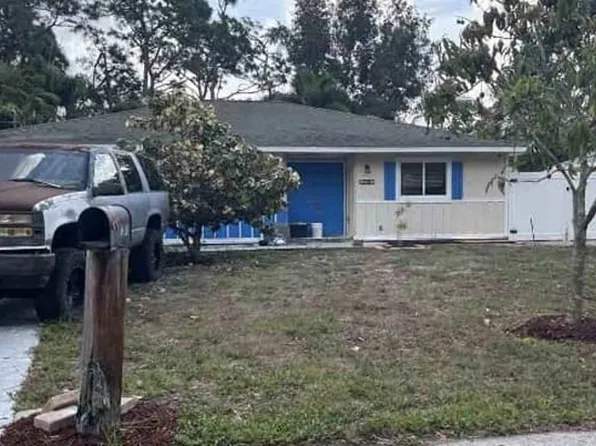 27041 Edgewood St, Bonita Springs, FL 34135