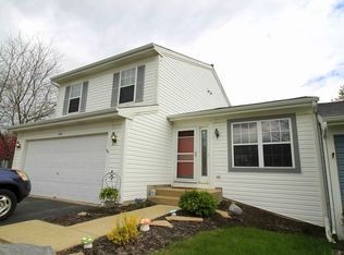 944 Saddle Ln, Round Lake Beach, IL