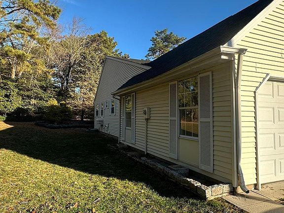 3rd image of 25 Sunset Rd