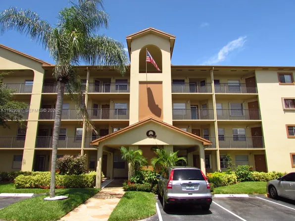 1400 SW 124th Ter, Pembroke Pines, FL