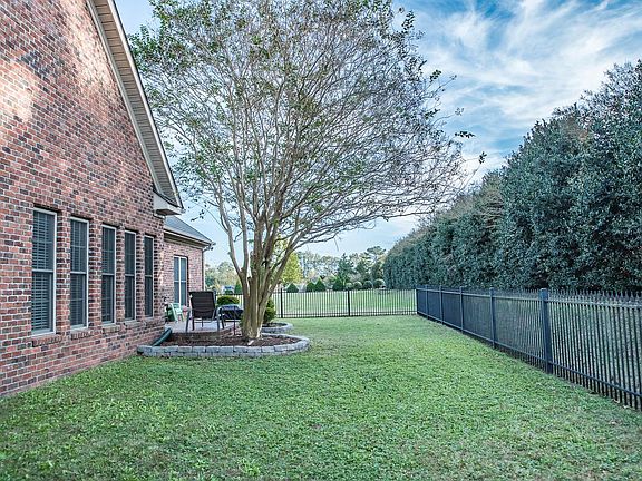 4th image of 4012 Cindi Ln