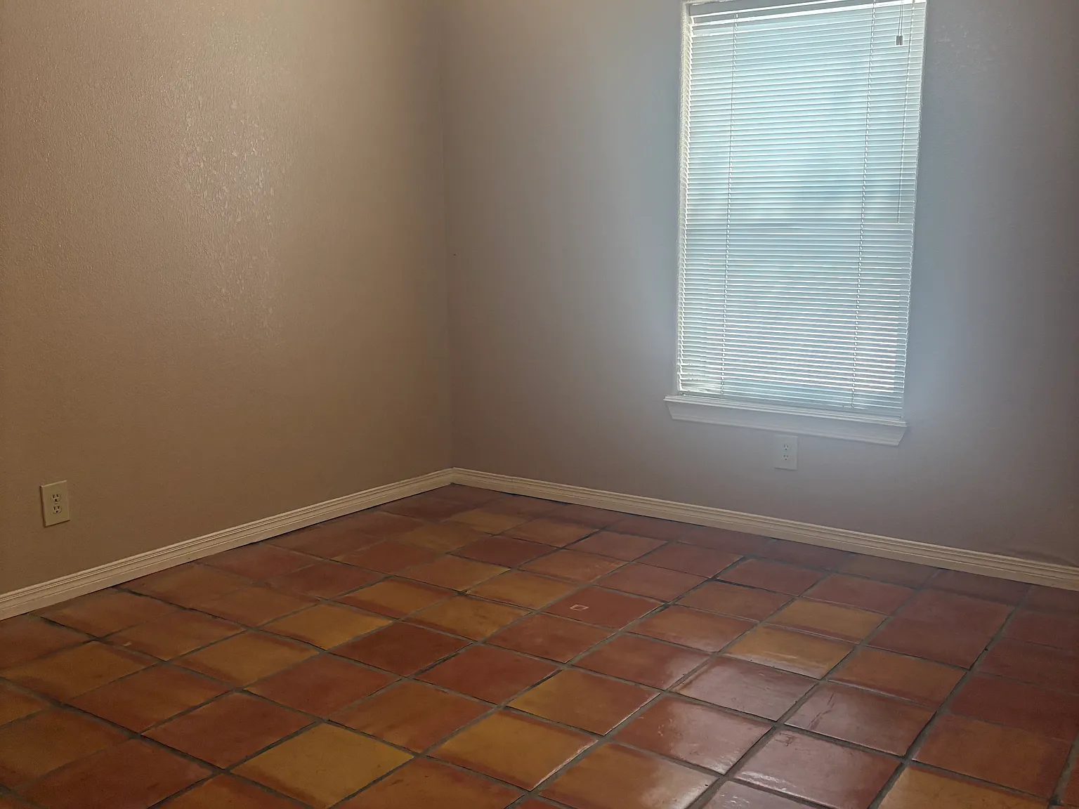 Rosedale St, El Paso — Photo 3