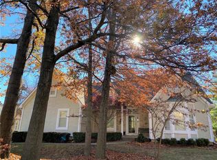 5041 W 127th Ter, Leawood, KS 66209