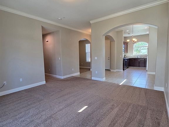 3rd image of 507 Hart Dr