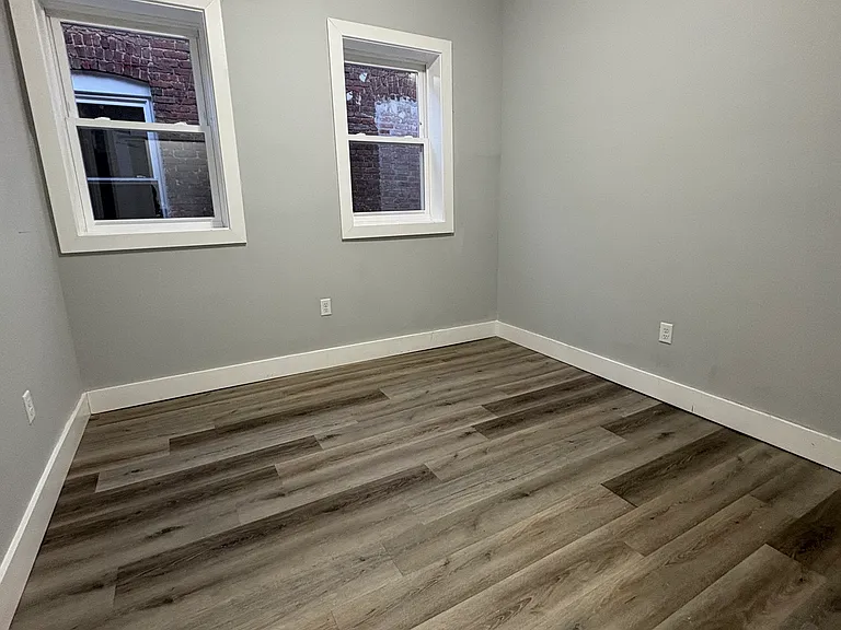 186 Hawthorne Ave #3LL — Photo 8