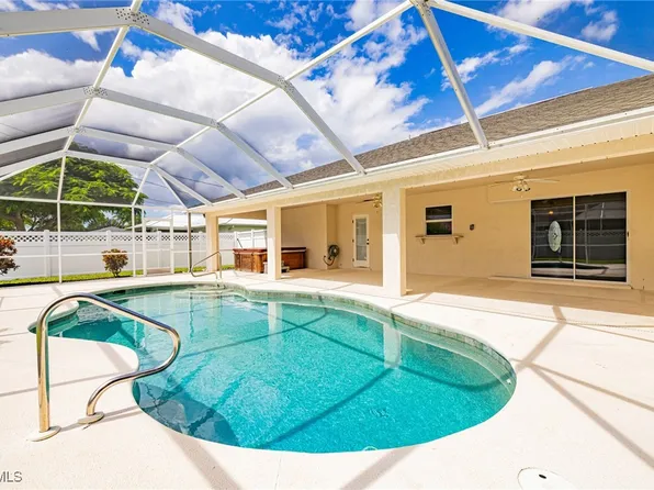 132 SE 19th Ter, Cape Coral, FL 33990