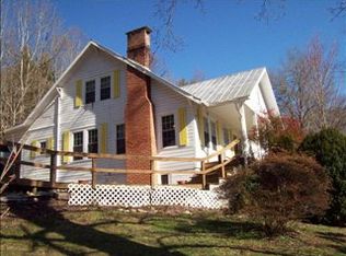 6738 Highlands Rd, Franklin, NC 28734