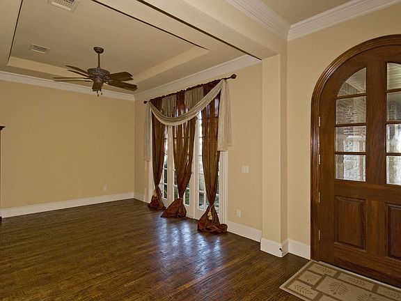 2nd image of 1605 Pine Hollow Dr
